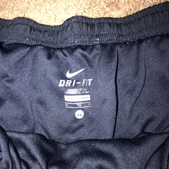 COPY - Nike dri fit - Picture 2 of 2